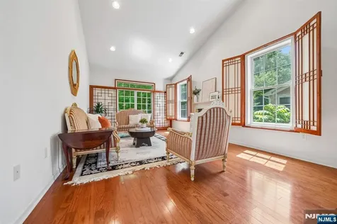 11 Hopkins Court Par-troy Hills Twp. NJ 07054