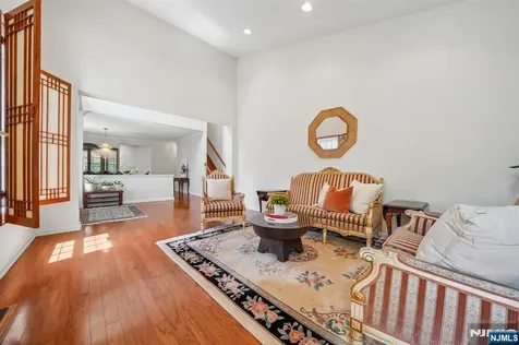 11 Hopkins Court Par-troy Hills Twp. NJ 07054