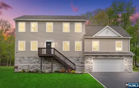128 Big Piece Road Fairfield NJ 07004