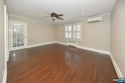 217 Elmwood Avenue Ho-ho-kus NJ 07423