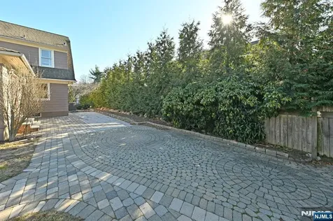 217 Elmwood Avenue Ho-ho-kus NJ 07423