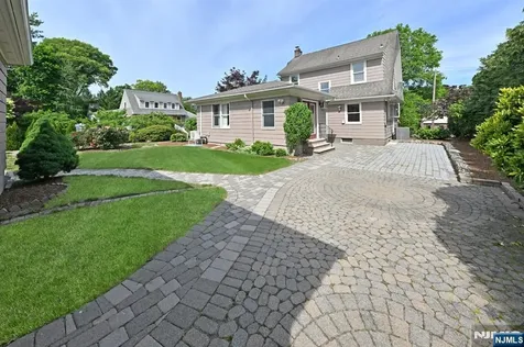 217 Elmwood Avenue Ho-ho-kus NJ 07423