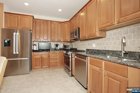3118 Warrens Way Wanaque NJ 07465