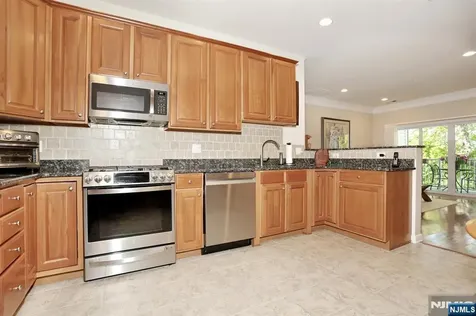 3118 Warrens Way Wanaque NJ 07465