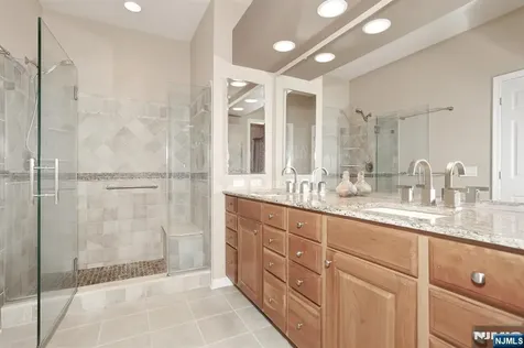 3118 Warrens Way Wanaque NJ 07465