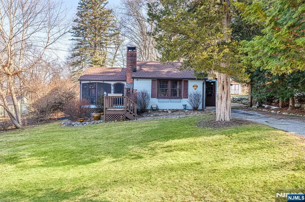 3 Hillspring Road Sparta NJ 07871