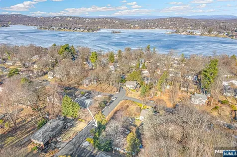 3 Hillspring Road Sparta NJ 07871