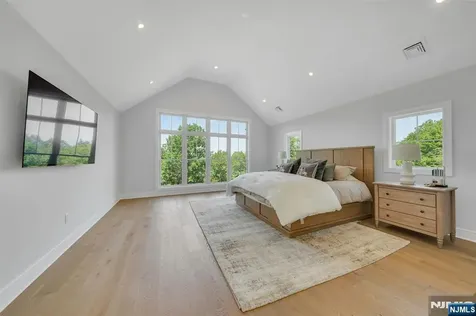 976 Scioto Drive Franklin Lakes NJ 07417