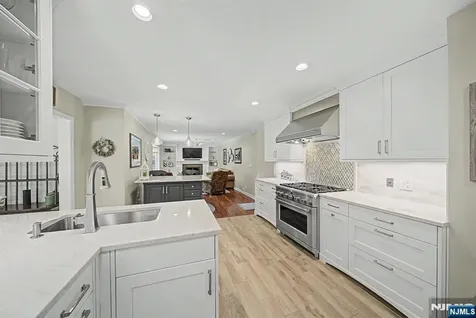 13 Mabro Drive Denville Township NJ 07834