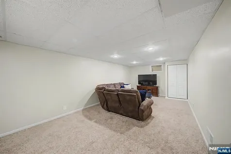13 Mabro Drive Denville Township NJ 07834