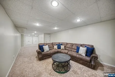 13 Mabro Drive Denville Township NJ 07834