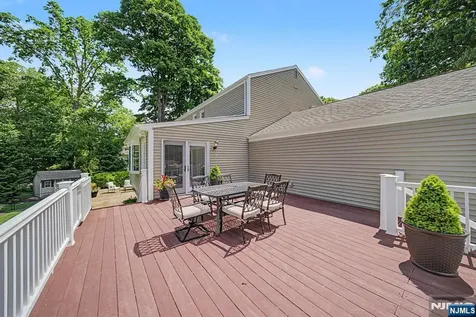 13 Mabro Drive Denville Township NJ 07834