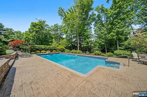 13 Mabro Drive Denville Township NJ 07834