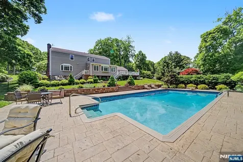 13 Mabro Drive Denville Township NJ 07834