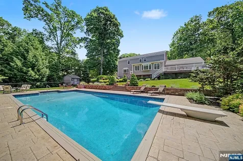 13 Mabro Drive Denville Township NJ 07834