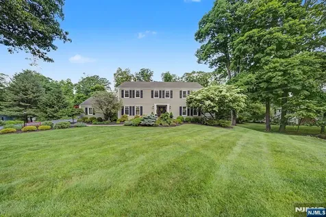 13 Mabro Drive Denville Township NJ 07834