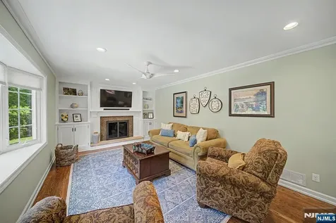 13 Mabro Drive Denville Township NJ 07834