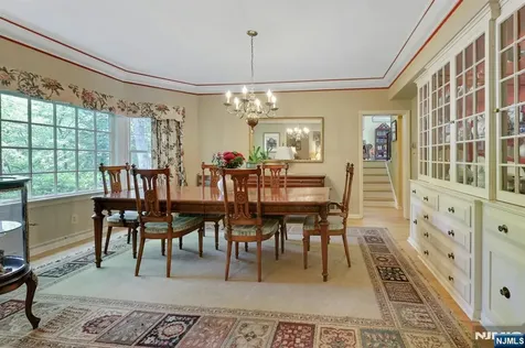 22 Crest Road Hillsdale NJ 07642