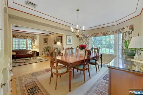 22 Crest Road Hillsdale NJ 07642