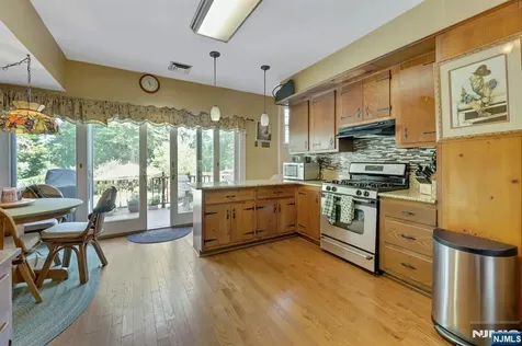 22 Crest Road Hillsdale NJ 07642