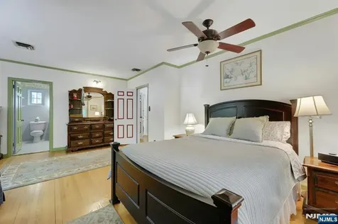 22 Crest Road Hillsdale NJ 07642