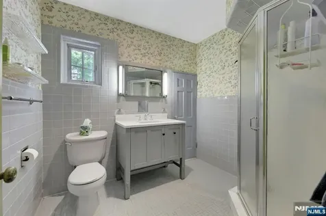 22 Crest Road Hillsdale NJ 07642