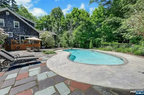 22 Crest Road Hillsdale NJ 07642