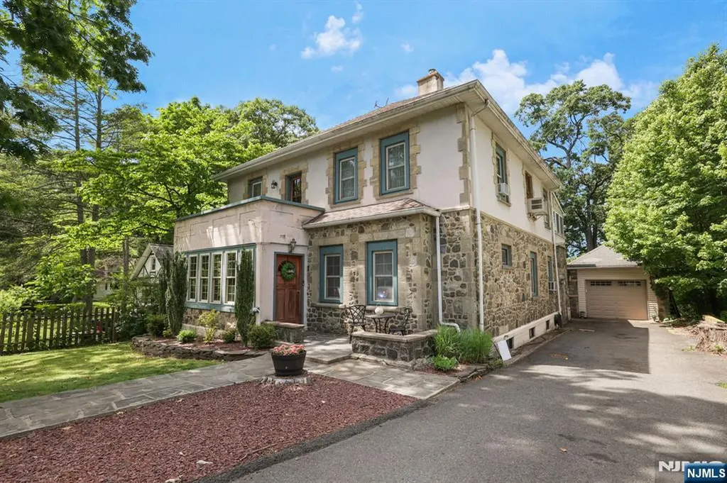 26 Maple Road Ringwood NJ 07456