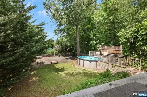 26 Maple Road Ringwood NJ 07456