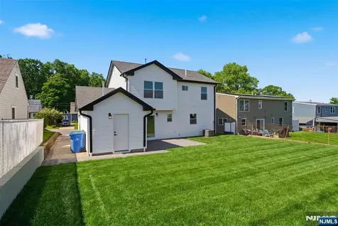 48 Kendall Drive Sayreville NJ 08859