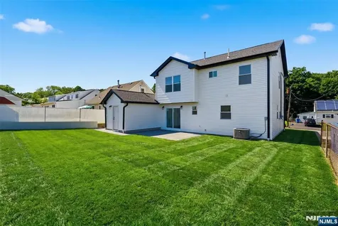 48 Kendall Drive Sayreville NJ 08859