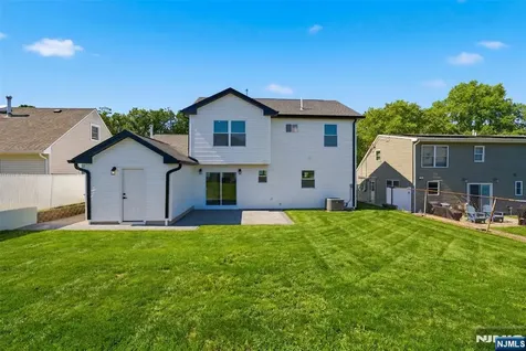 48 Kendall Drive Sayreville NJ 08859