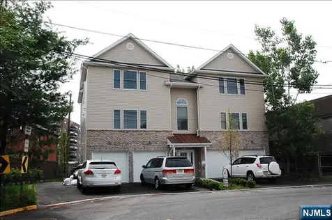2160 Hoyt Avenue Fort Lee NJ 07024