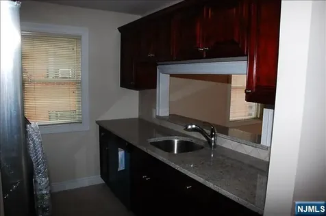 2160 Hoyt Avenue Fort Lee NJ 07024