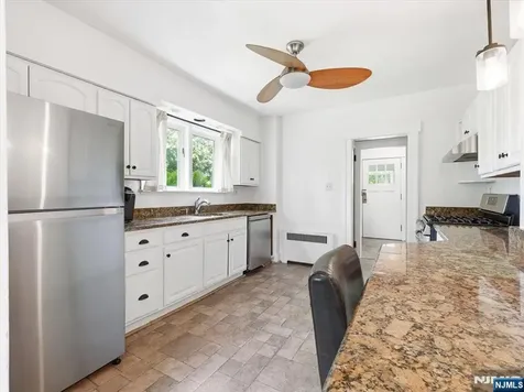 122 Glenwood Avenue Bloomfield NJ 07003