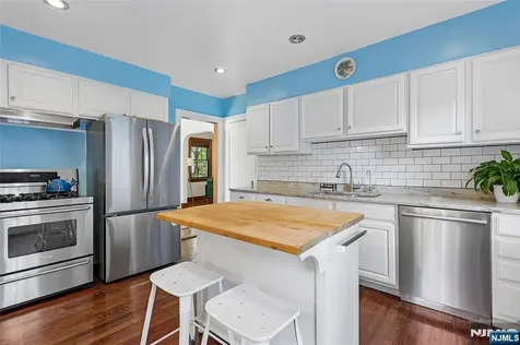 54 Mountain Avenue Bloomfield NJ 07003