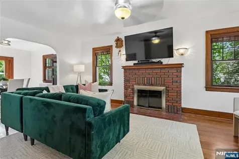 54 Mountain Avenue Bloomfield NJ 07003