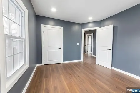 34 Kearney Street Lyndhurst NJ 07071