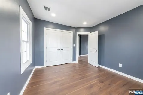 34 Kearney Street Lyndhurst NJ 07071