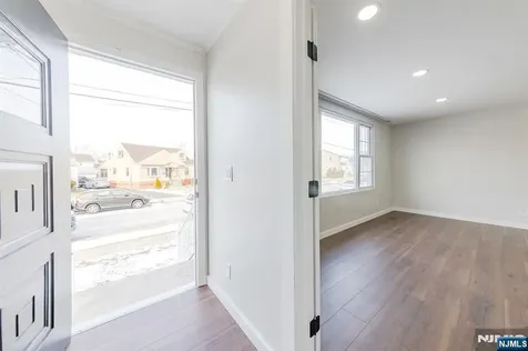 34 Kearney Street Lyndhurst NJ 07071