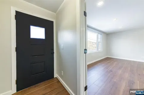 34 Kearney Street Lyndhurst NJ 07071