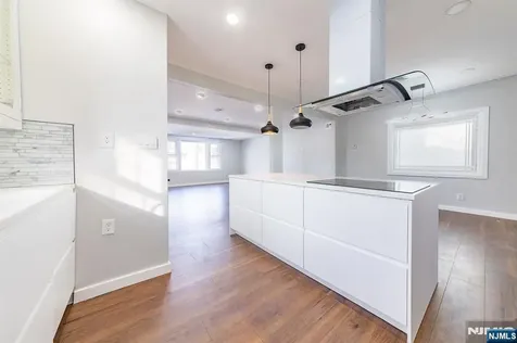 34 Kearney Street Lyndhurst NJ 07071