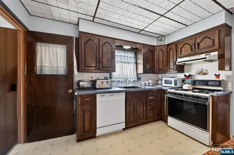 4-16 Bergen Avenue Fair Lawn NJ 07410