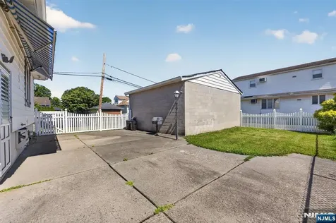 4-16 Bergen Avenue Fair Lawn NJ 07410