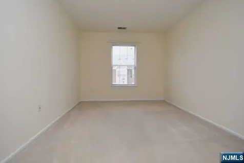 1094 Coventry Way Mahwah NJ 07430