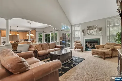 17 Cromwell Drive Chester Township NJ 07930