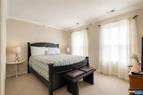 17 Cromwell Drive Chester Township NJ 07930