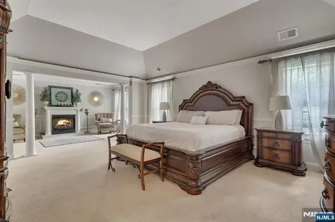 17 Cromwell Drive Chester Township NJ 07930