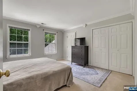 17 Cromwell Drive Chester Township NJ 07930