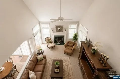 17 Cromwell Drive Chester Township NJ 07930